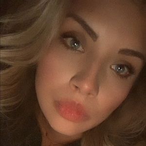 Meet your Posher, Karla